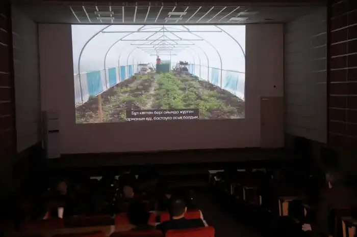 Таза Қазақстан: Прошел показ экологического документального фильма «Топырақтың алты дюймі» (3)