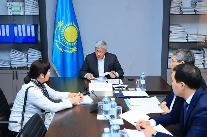 Ермаганбет Булекпаев провёл приём по личным вопросам (2)