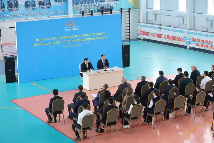 Ербол Карашукеев провел встречи с трудовыми коллективами и спортсменами в Таласском районе (10)