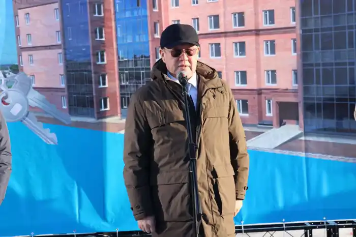 В микрорайоне «Астана» ключи от новых квартир получили 43 семьи (2)