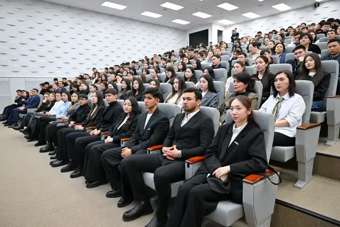 Председатель Агентства Дархан Жазықбай встретился со студенческой молодёжью (2)