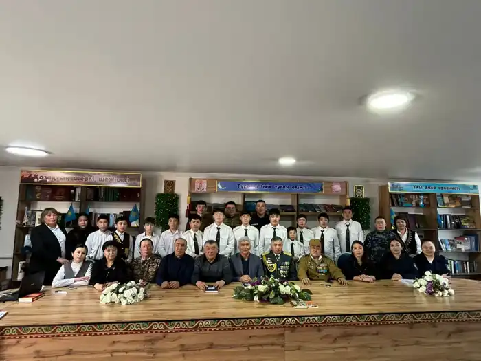 В Усть-Каменогорске состоялась встреча молодежи с ветеранами (4)