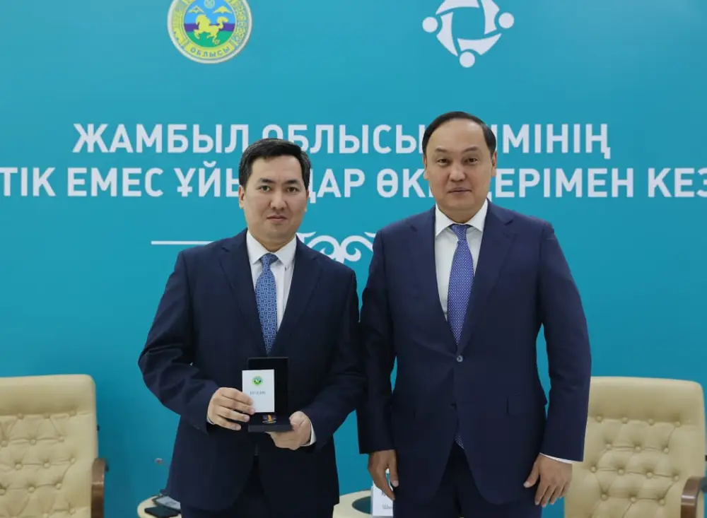 Ербол Карашукеев встретился с представителями НПО (10)