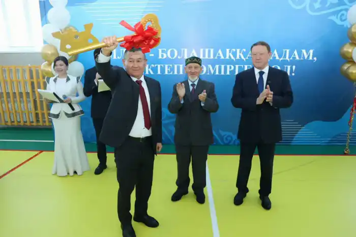 В селе Енбек Костанайского района открылась новая школа (4)