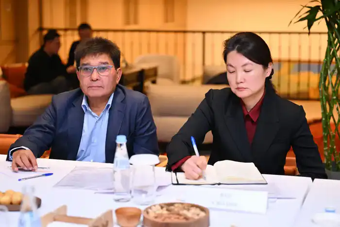 Аким области встретился с зарубежными инвесторами (9)