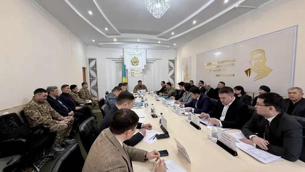 Глава МЧС посетил пострадавших и поручил обеспечить всестороннюю помощь (2)