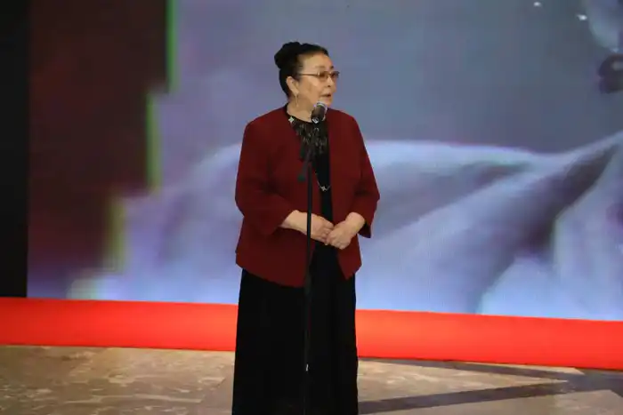 В ТУРКЕСТАН ПРИЕХАЛА ПРОСЛАВЛЕННАЯ АКТРИСА МЕРУЕРТ УТЕКЕШОВА, СЫГРАВШАЯ КЫЗ ЖИБЕК (6)