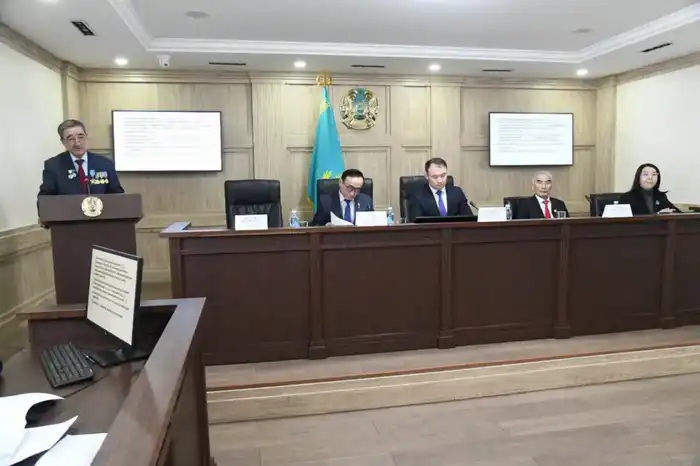 В Совете ветеранов столичного района Алматы отчитались о работе за пять лет (7)