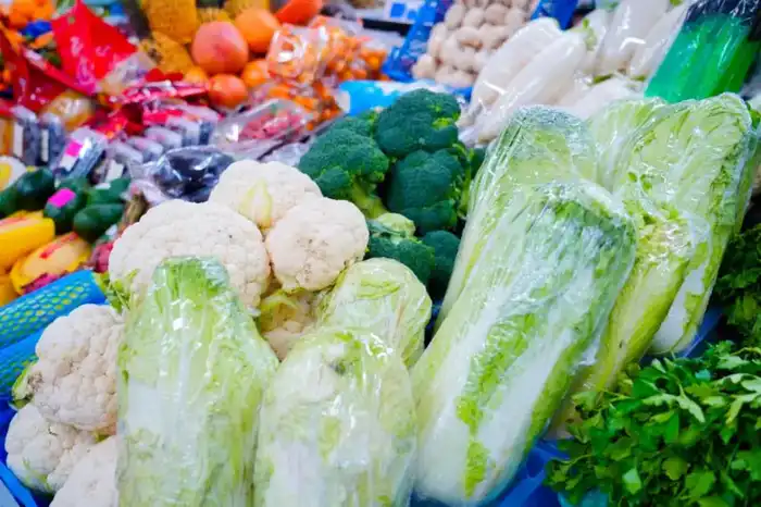 Выгодные цены и качественная продукция: очередная сельхозярмарка проходит в Астане (3)