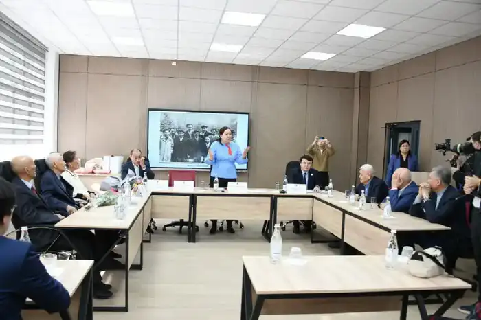 К 90-летию профессора Кенеса Жуманова в КазНУ открыты новые образовательные пространства (3)