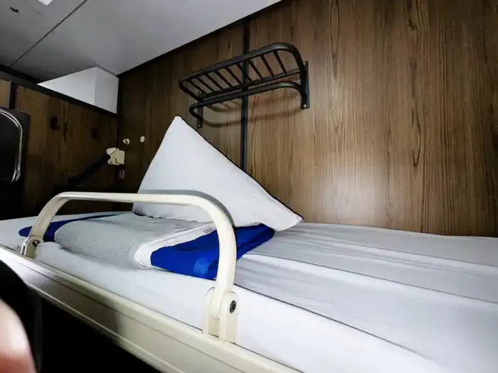 На линии «Астана – Семей» введён в эксплуатацию новый пассажирский вагон (8)