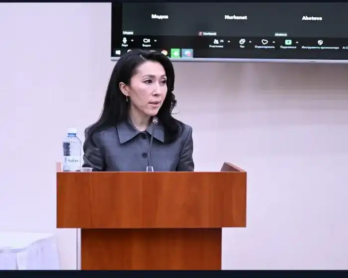 Вице-министр юстиции Лаура Мерсалимова приняла участие в заседании фракции Народной партии Казахстана, посвящённом обсуждению проекта новой Конституции Республики Казахстан (2)