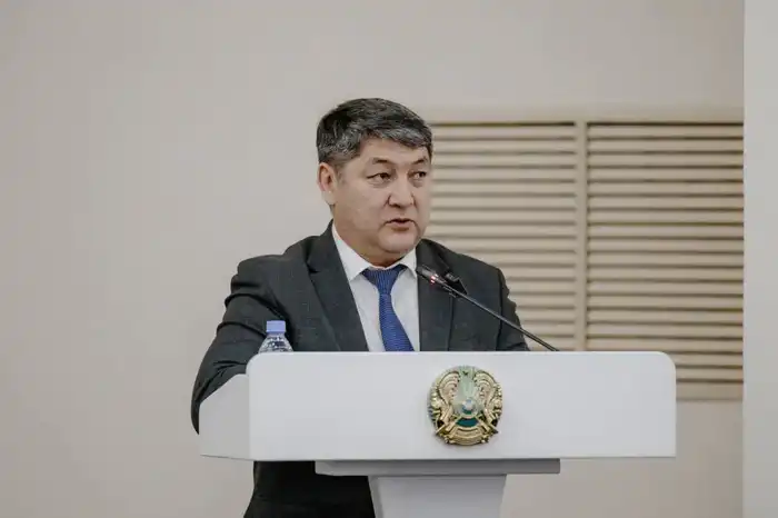 На заседании акимата рассмотрели два приоритетных вопроса - дальнейшнего социально-экономическое развитие региона и подготовку к паводковому периоду (7)