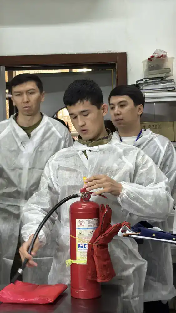 «Закон и порядок»: о правилах пожарной безопасности напомнили столичным заведениям общепита (9)