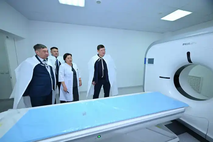 В Центральной районной больнице Аксуатского района проводится капитальный ремонт (5)