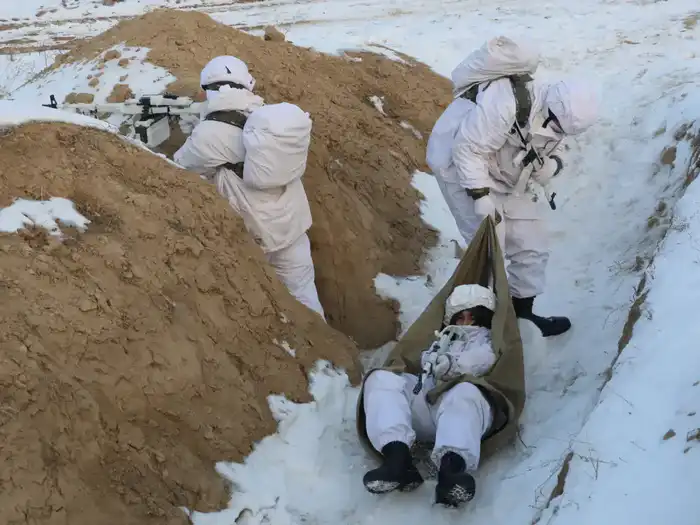 В этом году в Десантно-штурмовых войсках подготовят 150 парамедиков (5)