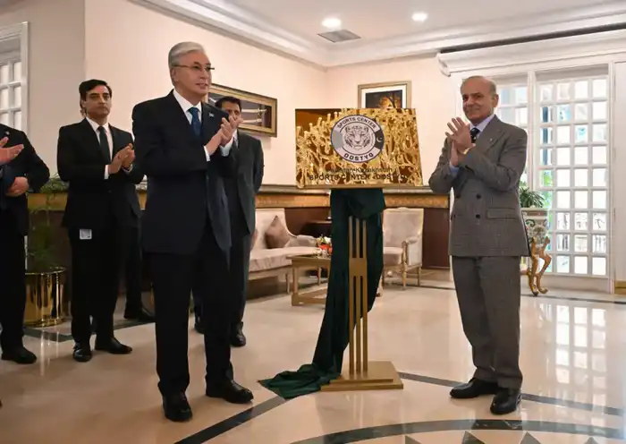 Президент Казахстана и Премьер-министр Пакистана приняли участие в церемонии открытия культурных центров и спортивного центра «Достық» (4)