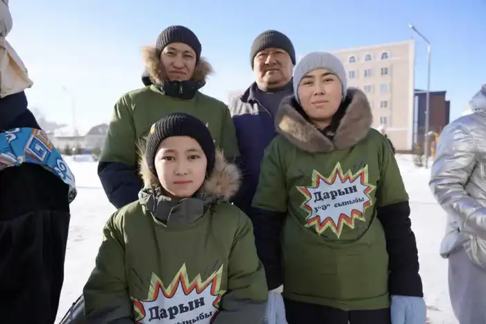 «Зимние веселые старты»: в Астане прошла семейная эстафета «Папа, мама и я» (2)