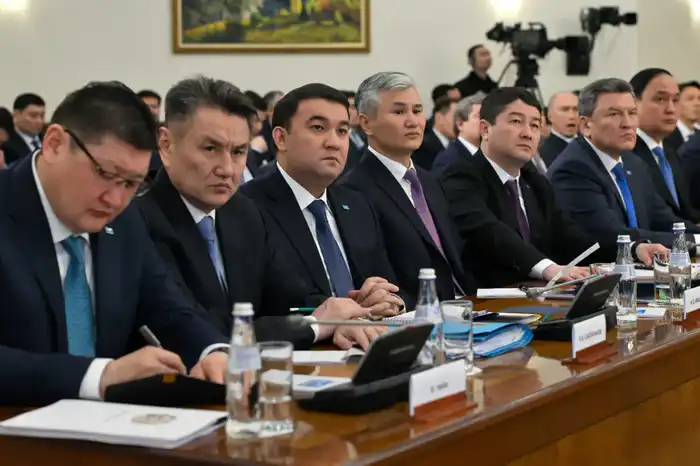 Выступление Главы государства Касым-Жомарта Токаева на расширенном заседании Правительства (4)