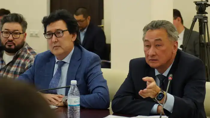 В МИНЗДРАВЕ ОБСУДИЛИ ПРОЕКТ КОНСТИТУЦИОННЫХ ИЗМЕНЕНИЙ В ЧАСТИ ПРАВА НА МЕДИЦИНСКУЮ ПОМОЩ (7)