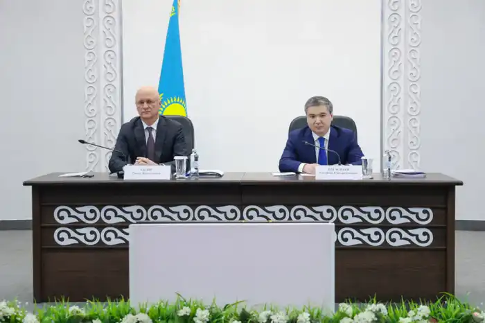 Под председательством Первого заместителя Премьер-министра Романа Скляра прошла Коллегия Министерства промышленности и строительства по итогам 2025 года (8)