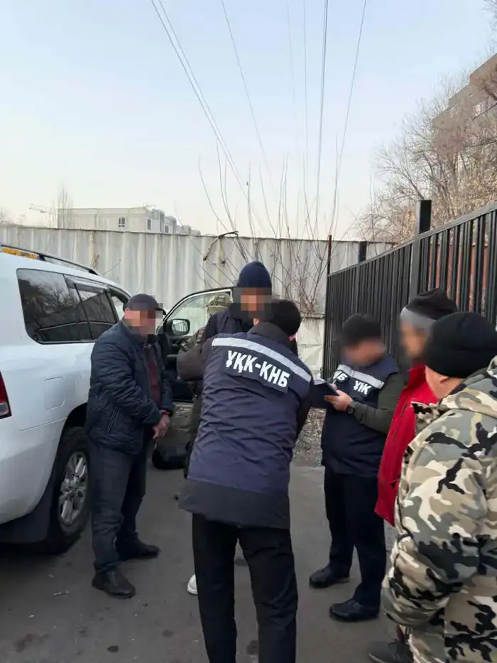 О ликвидации канала контрабанды наркотиков (3)