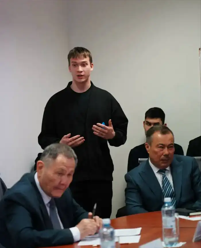 Национальный правозащитный центр посетили студенты ЕНУ (3)