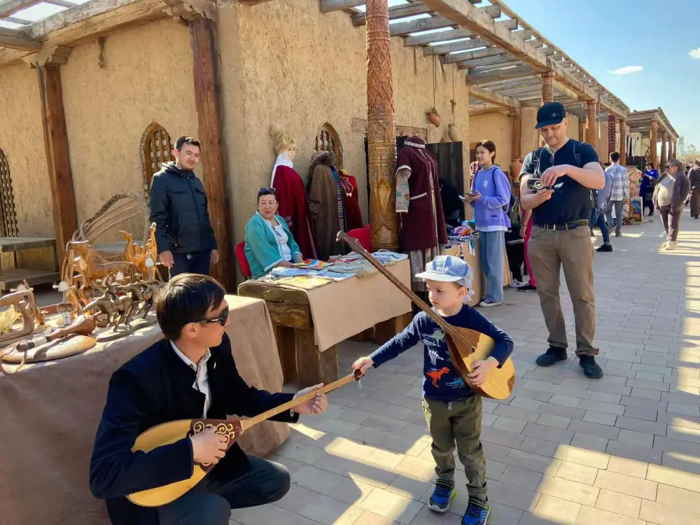 ЧИСЛО ИНОСТРАННЫХ ТУРИСТОВ В ТУРКЕСТАНСКОЙ ОБЛАСТИ ВЫРОСЛО В 2 РАЗА (7)
