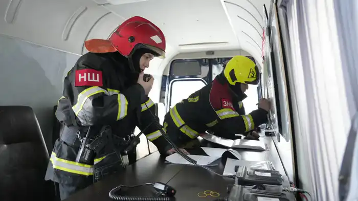 Спасатели МЧС провели пожарно-тактические учения на объектах с массовым пребыванием людей и повышенной пожарной опасностью (2)