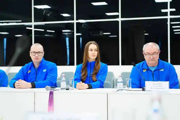 Министр принял спортсменов, успешно выступивших на чемпионате Азии по лёгкой атлетике (2)