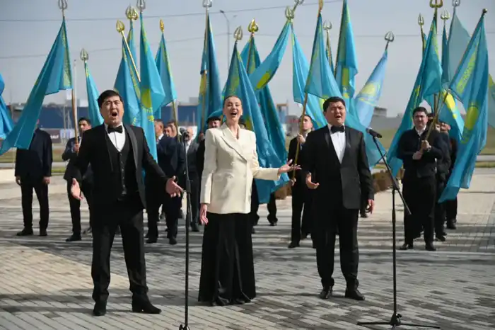 В ШЫМКЕНТ ПРОШЛА МАСШТАБНАЯ АКЦИЯ «ВМЕСТЕ ЗА ОБНОВЛЕНИЕ СТРАНЫ!» (9)