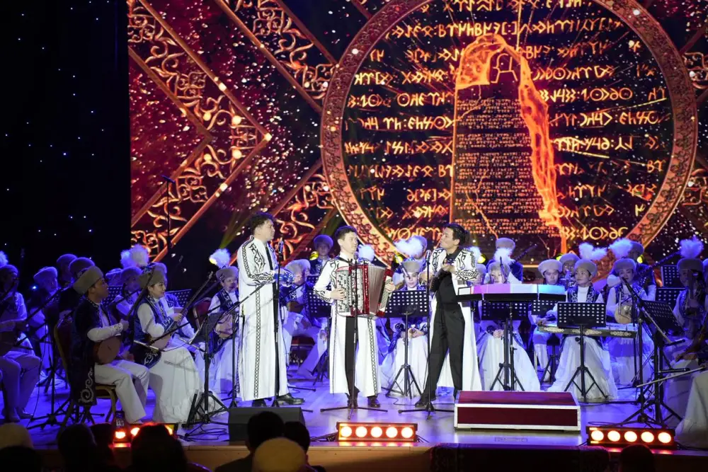 Концерт, посвященный 180-летию Жамбыла Жабаева, прошел в Алматы (2)