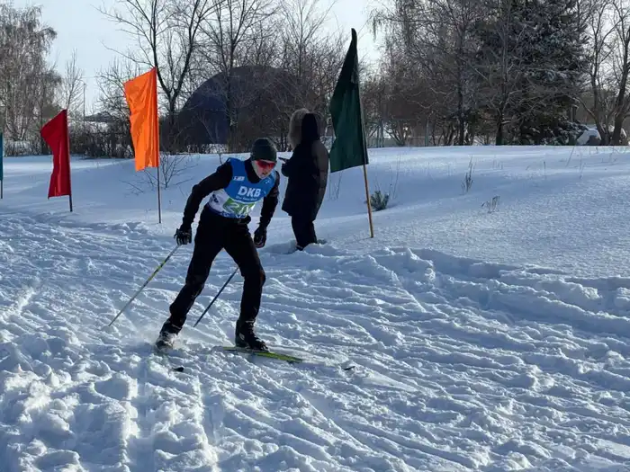Акмолинцы поддержали участников зимней Олимпиады лыжным забегом (2)
