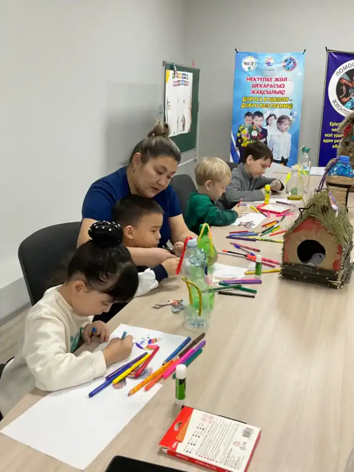 В Петропавловске прошел мастер-класс «Trash Art Fest - превращаем мусор в искусство» (2)