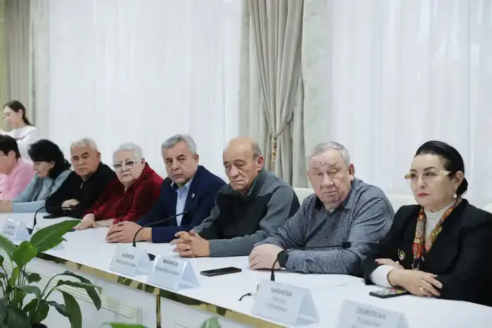 Проект новой Конституции определяет приоритеты развития страны (3)