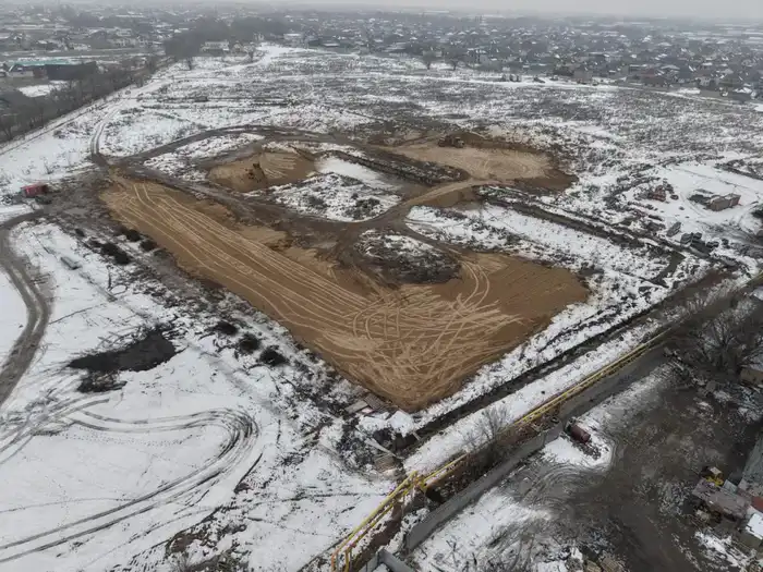 В Алматы приступили к демонтажу незаконного жилого комплекса (2)