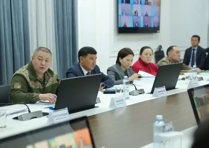 Ербол Карашукеев провёл заседание оперативного штаба (6)