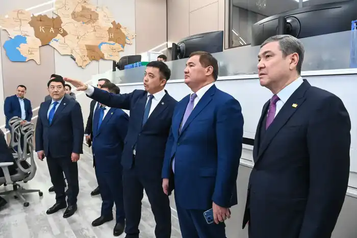 Глава региона ознакомился с работой Центров оперативного управления (8)