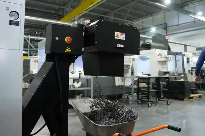 Делегация ВКО посетила предприятие по производству сельхозтехники «Комплекс Агро» в Барнауле (6)