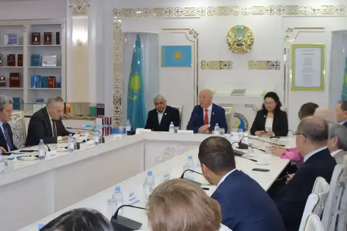 В честь 100-летия Шоры Сарыбаева прошла презентация трудов академика (4)