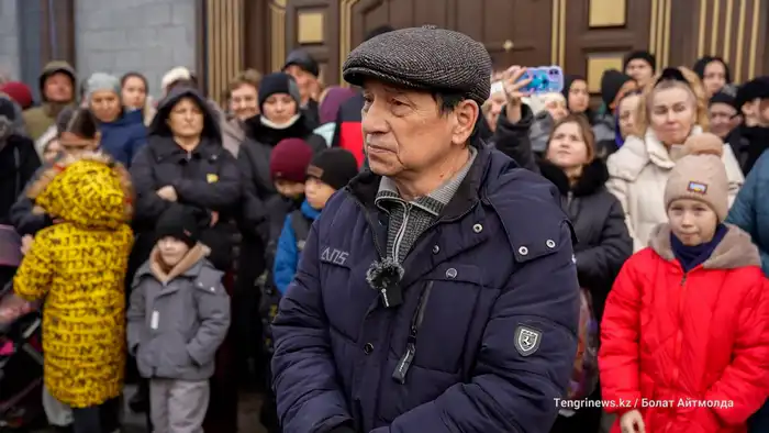 Жители частного сектора близ Айнабулака-3 в Алматы собрались, потому что узнали о планах снести их дома