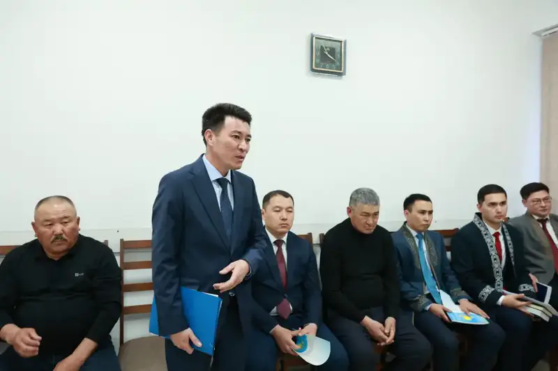 Ербол Карашукеев провел прием граждан (5)