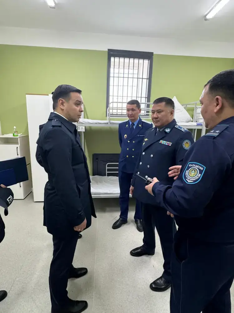 Артур Ластаев посетил учреждение для несовершеннолетних в Алматы (8)