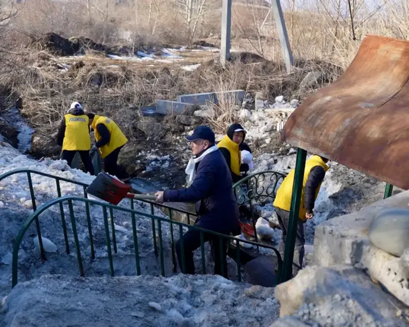 В ВКО в ходе новой экологической акции очищены родники и берега водоёмов (5)