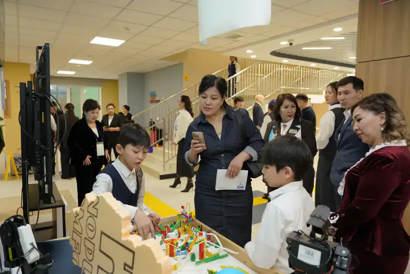 «Интеграция современных лабораторных комплексов и STEAM»: в столице прошел Республиканский научно-практический семинар (2)