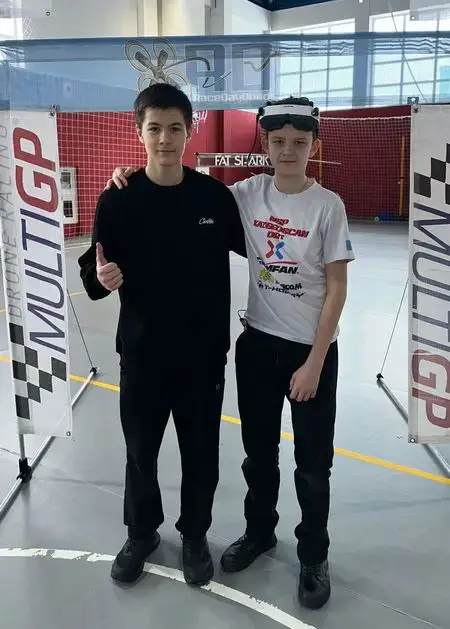 Школьник из Караганды взял четыре золота на чемпионатах страны по дрон-рейсингу (4)