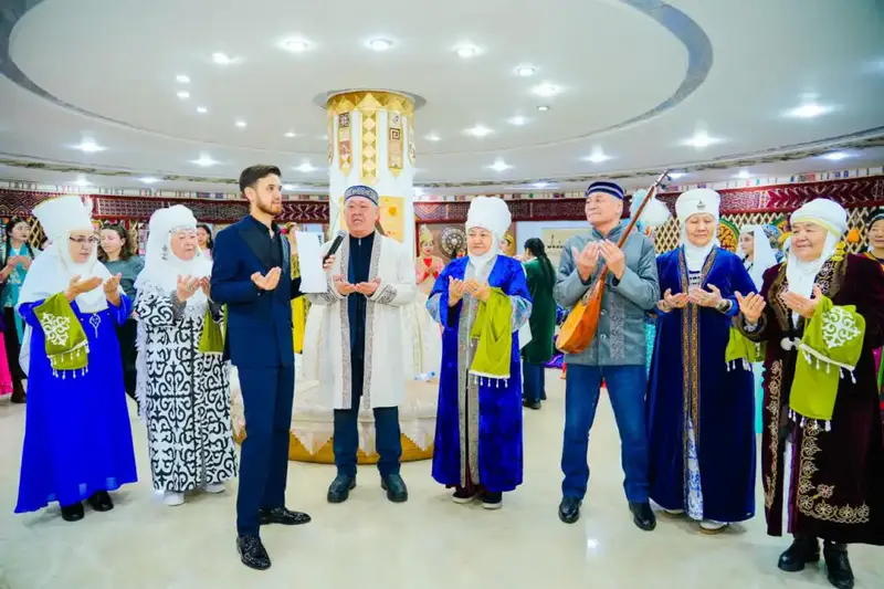 Көрісу күні отметили в столичном Доме дружбе (3)