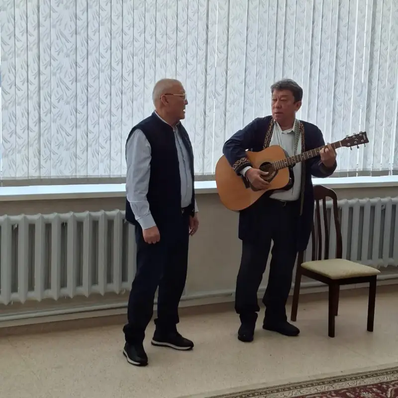 День Шанырака: столичные пенсионеры рассказали студентам о национальных традициях и дали свое благословение (3)