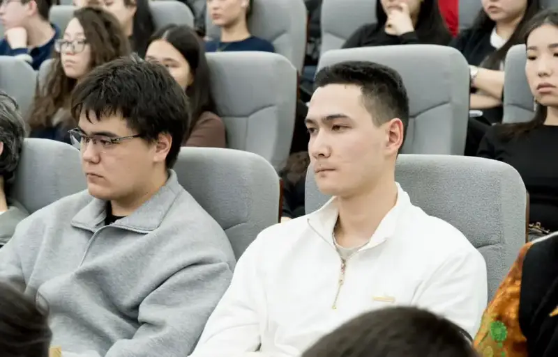 Профилактическую лекцию по противодействию преступности провели для студентов столичного вуза (4)