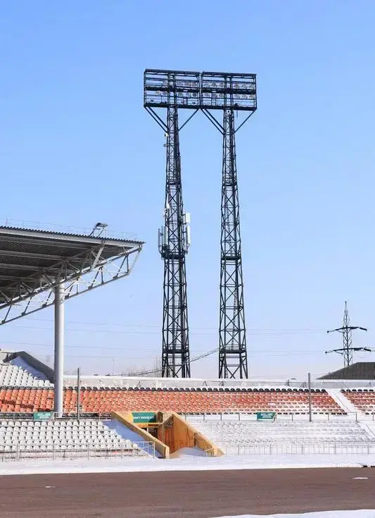 На стадионе «Шахтёр» в Караганде тестируют систему подогрева поля (4)